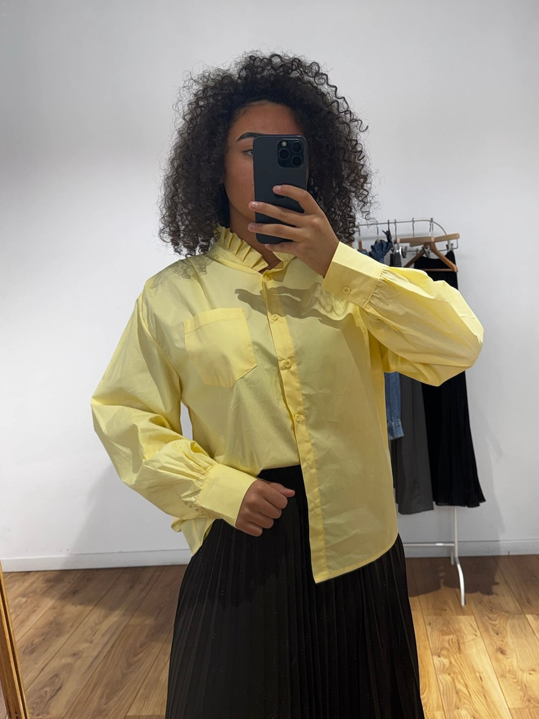Chemise Classic Col Volanté – 100% Coton 2 Coloris