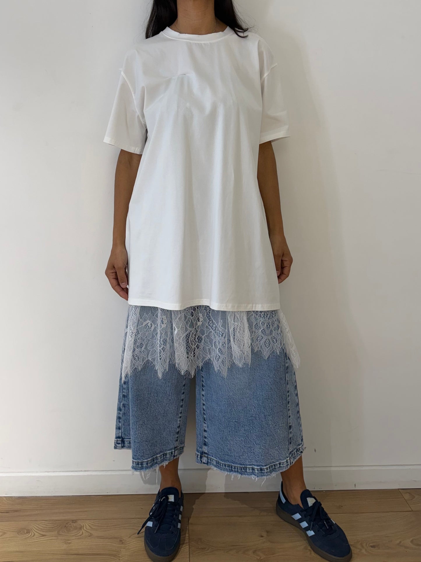 Ensemble Femme Jupe Dentelle avec T-shirt Coton – 2 Couleurs
