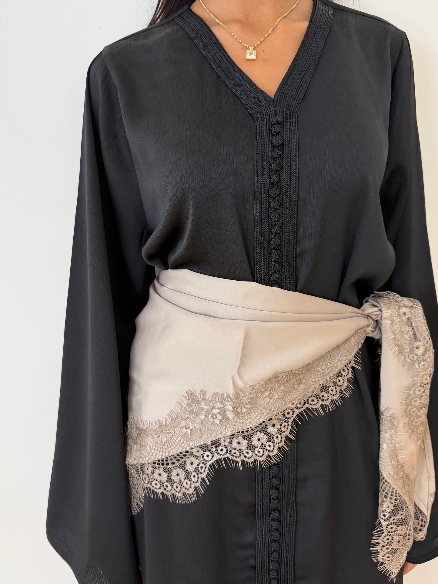 Foulard Satiné Dentelle Multi-Styles