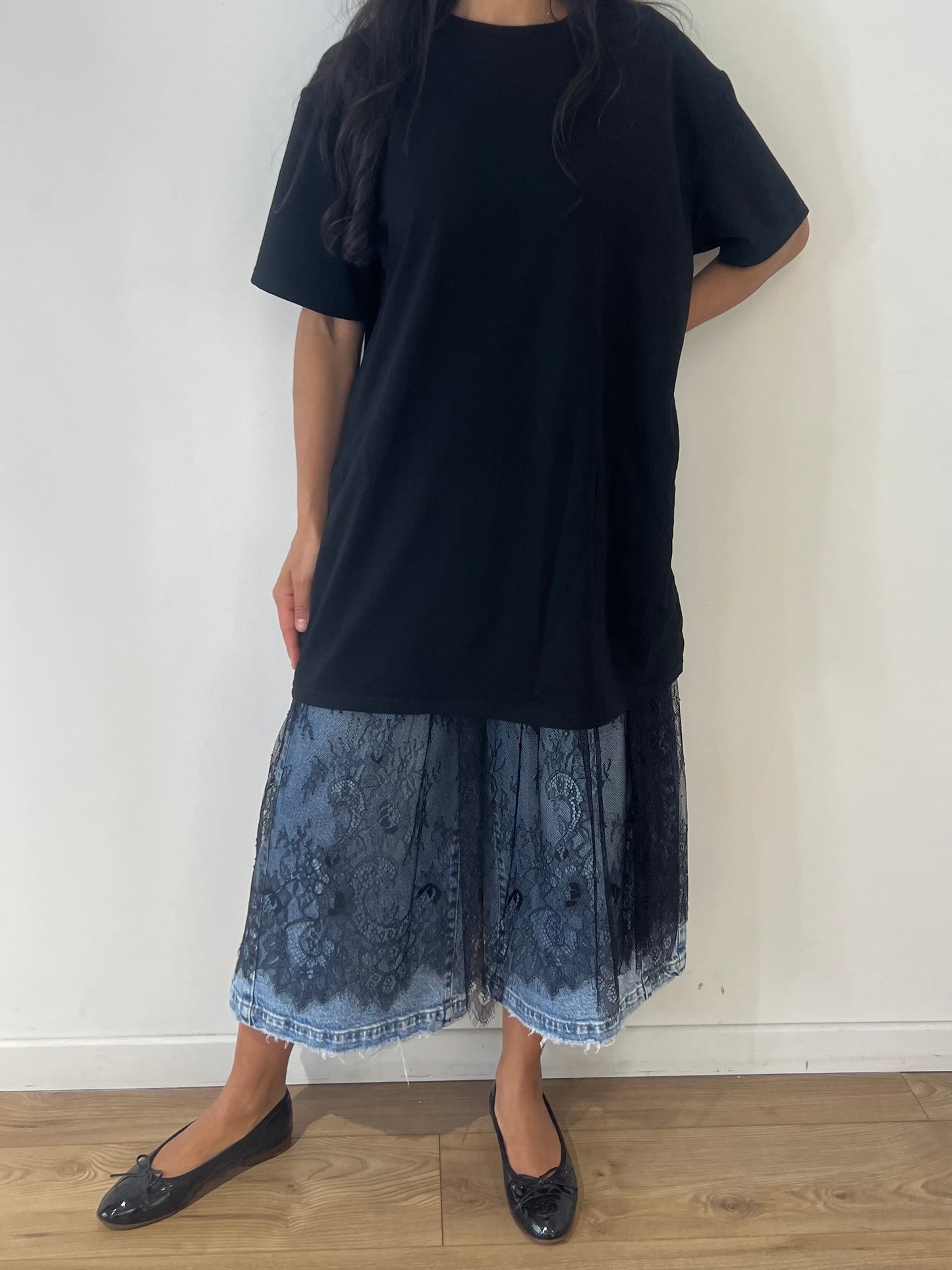 Ensemble Femme Jupe Dentelle avec T-shirt Coton – 2 Couleurs