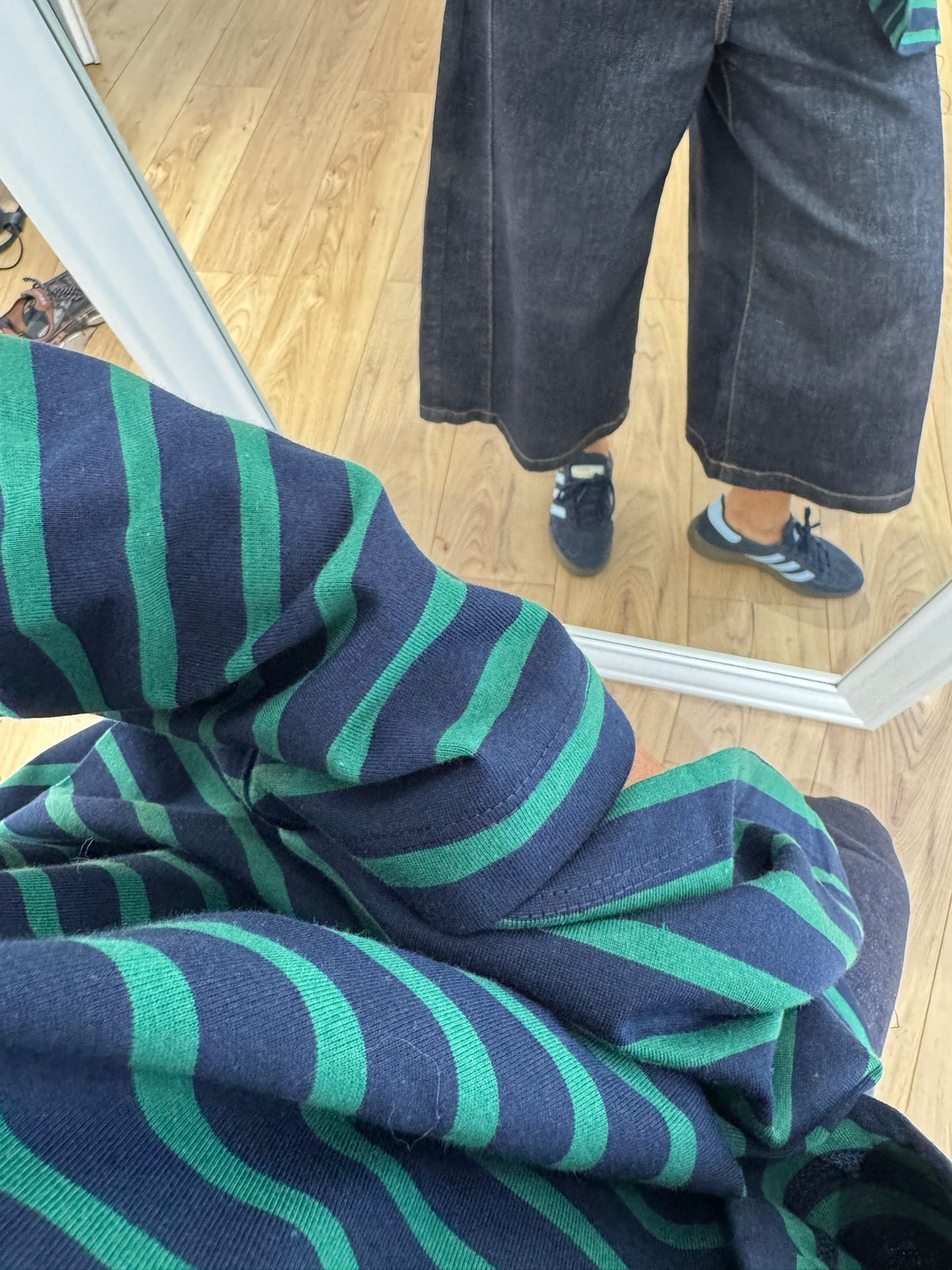 T-shirt oversize rayé manches longues en coton – bleu marine et vert – vue 2