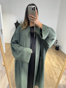 Kimono femme en vert, élégance contemporaine
