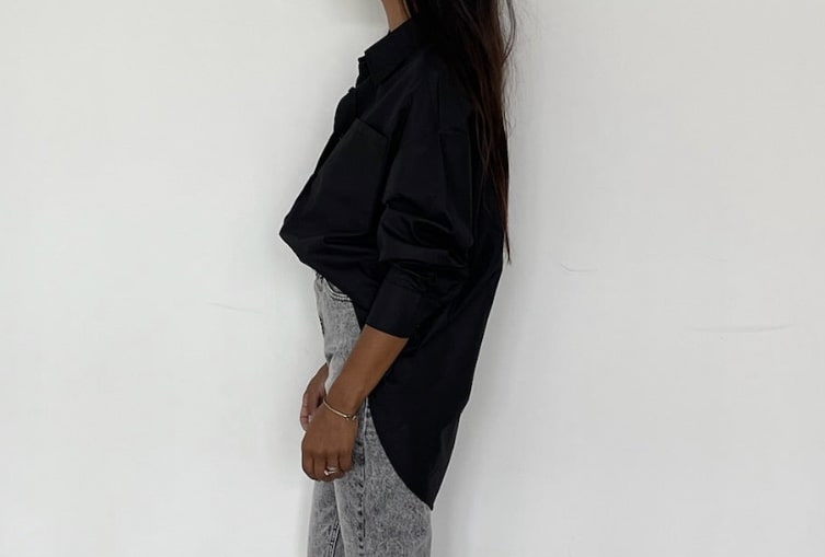 Chemise Basic noire Mini Maxi élégante de KataParis