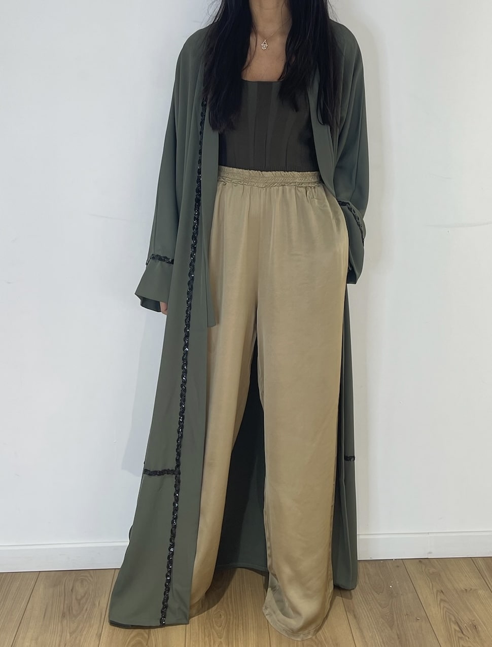 Kimono femme vert forêt avec accents noirs
