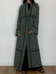 Kimono femme vert forêt avec accents noirs