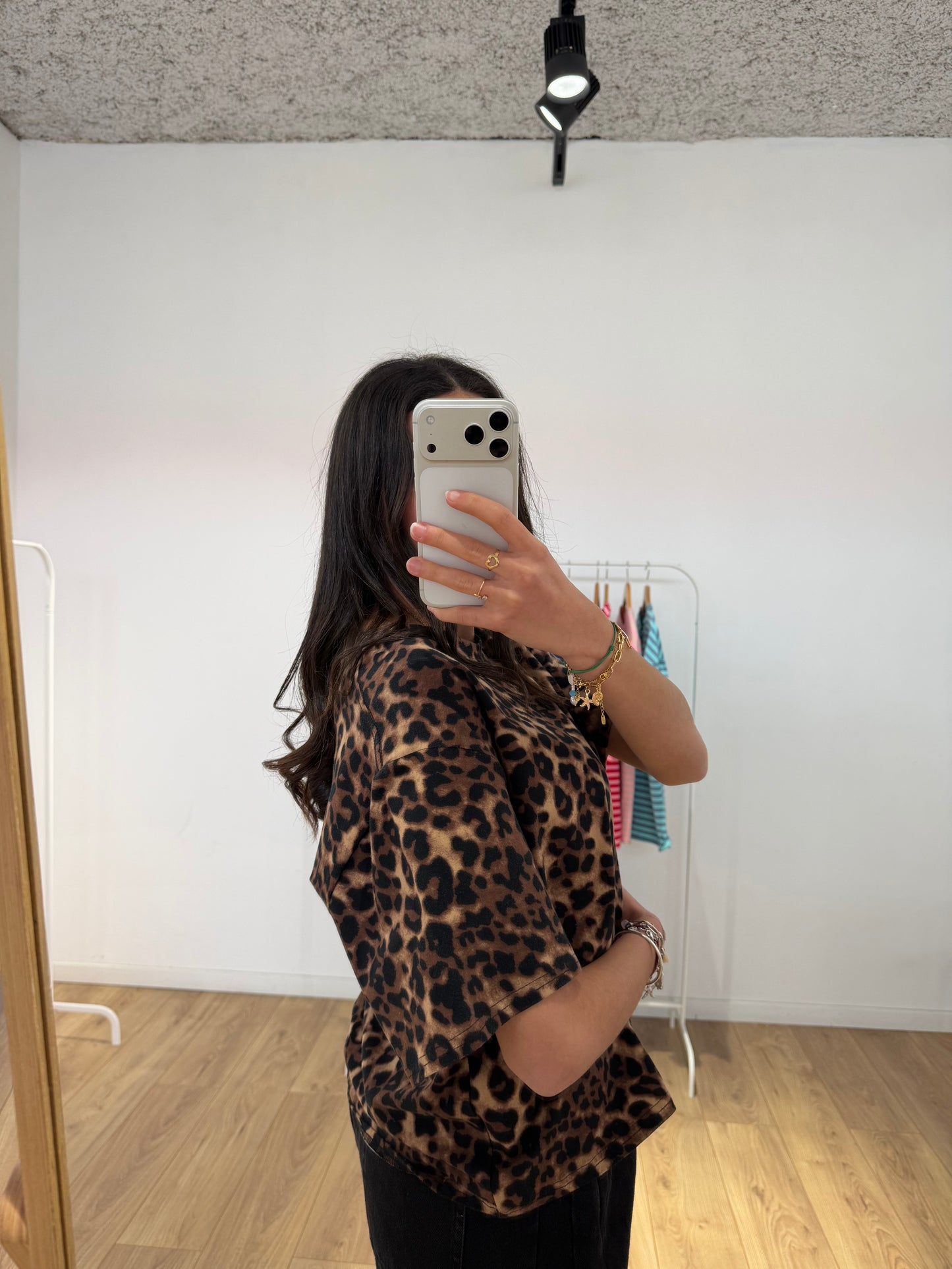 T-shirt Femme Léopard Oversize – Col Rond & Manches Courtes