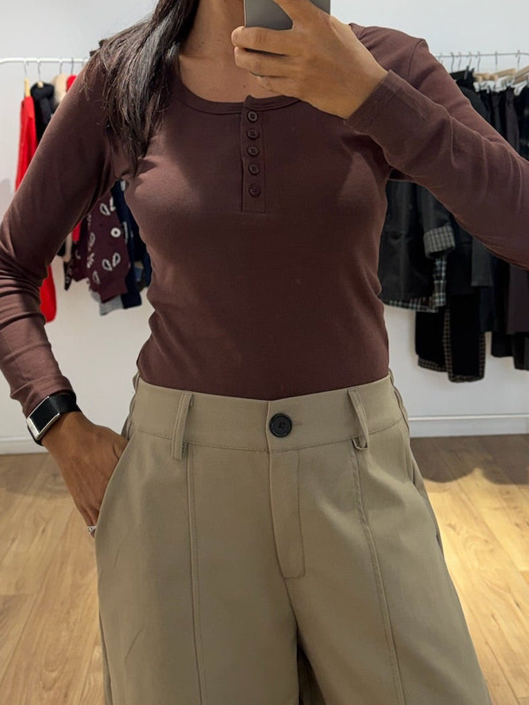 Haut basique manches longues à boutons en coton – KATA PARIS