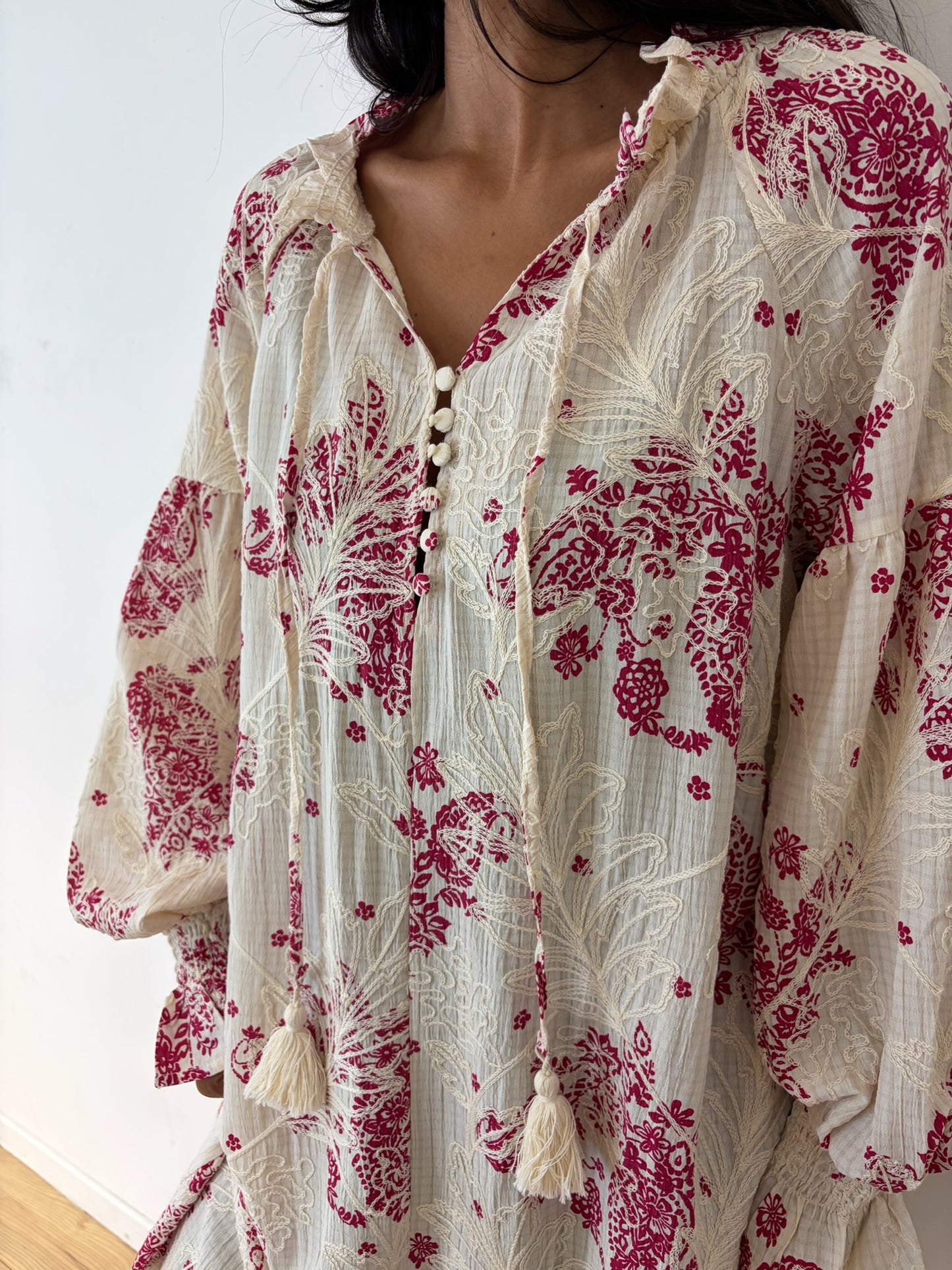 Robe longue brodée