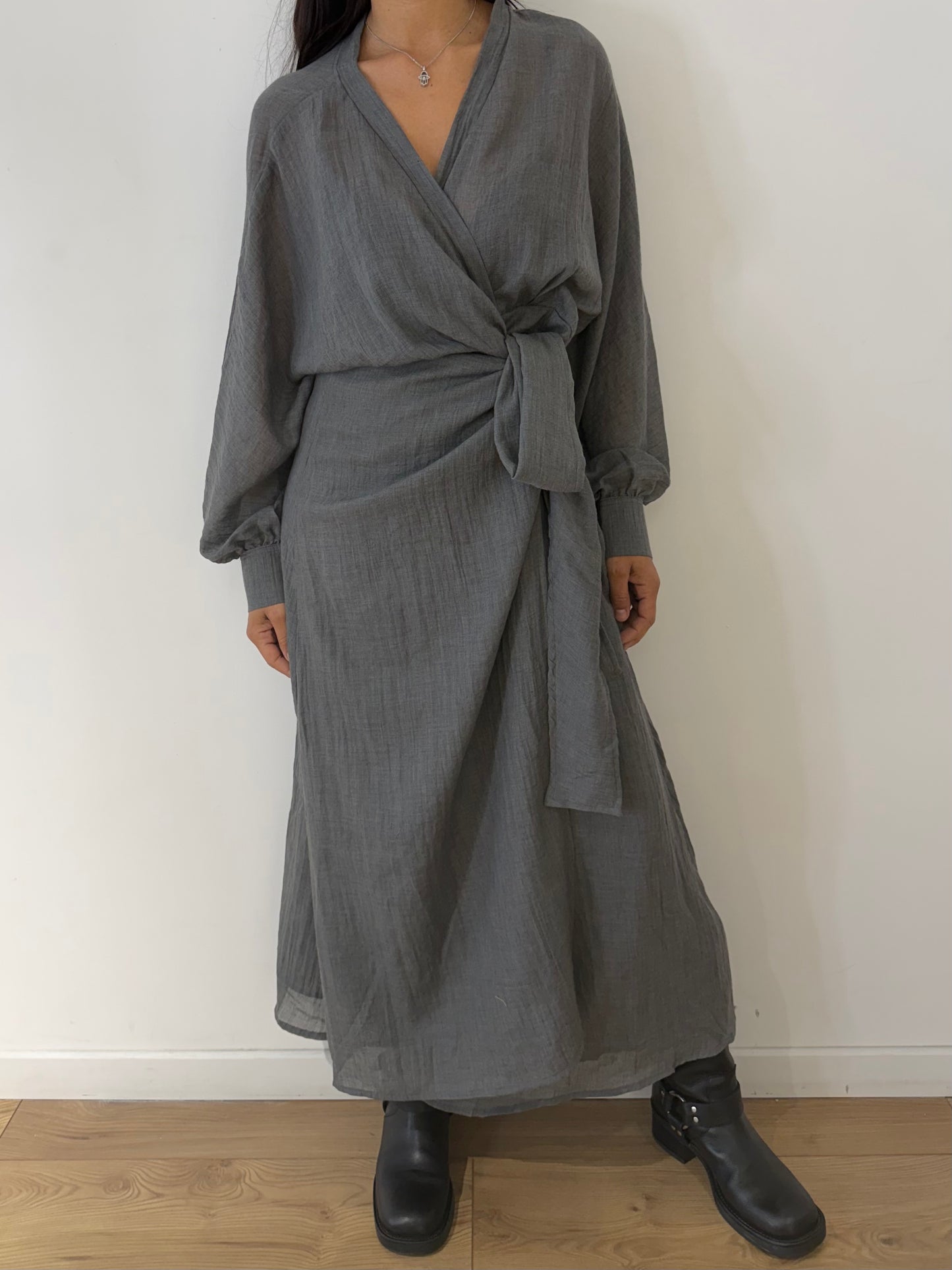 Robe cache cœur fluide