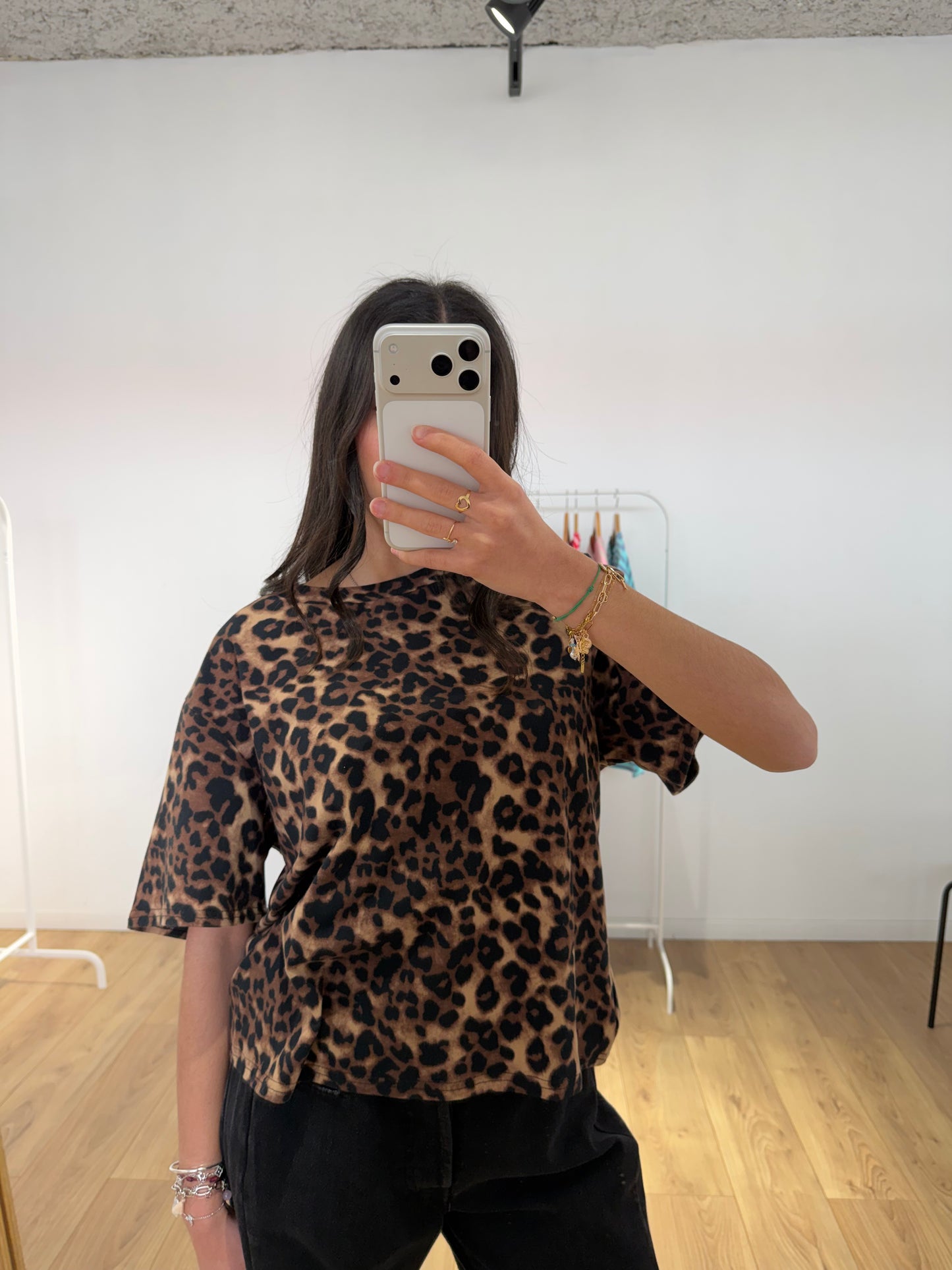 T-shirt Femme Léopard Oversize – Col Rond & Manches Courtes