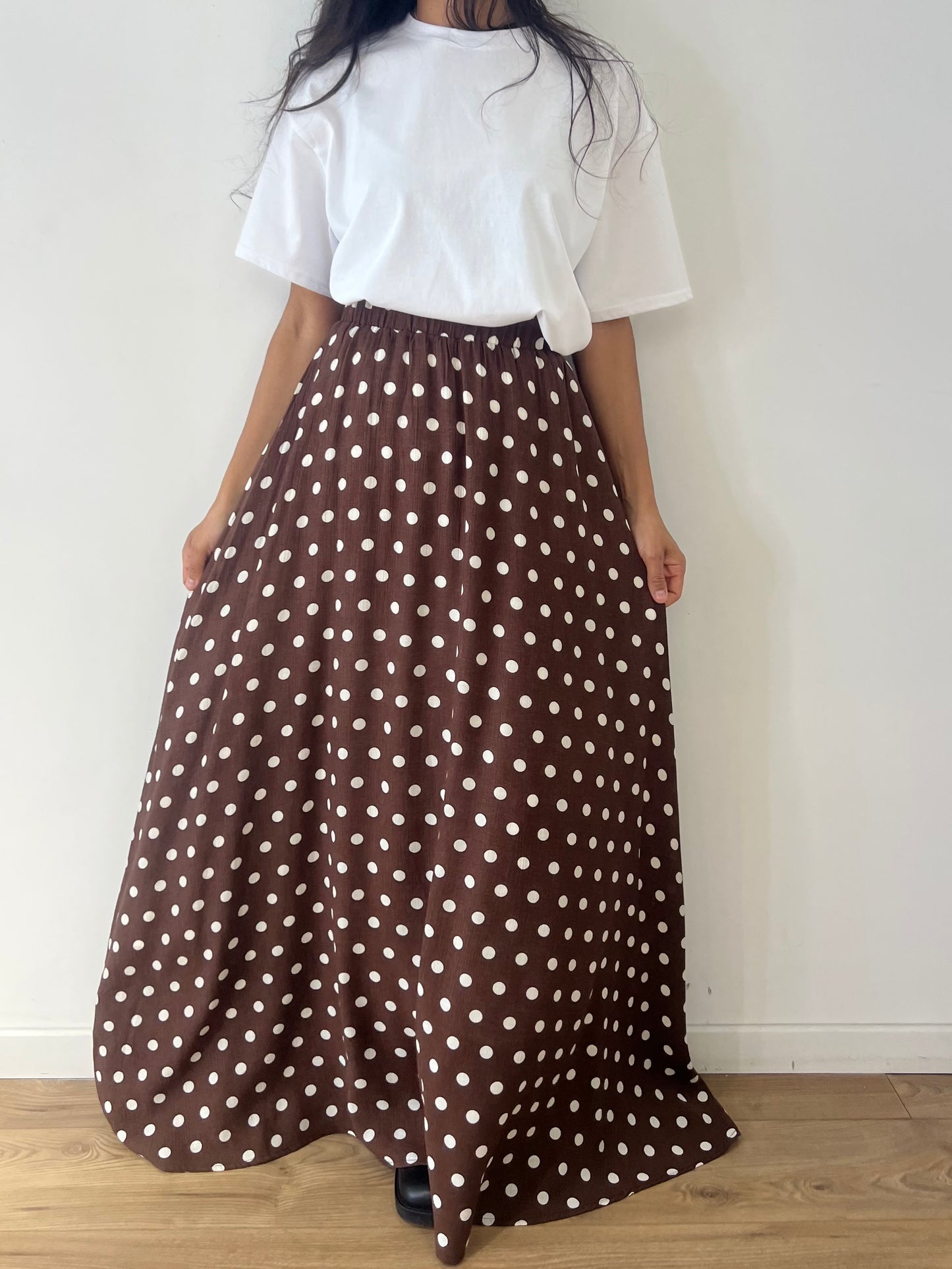 Jupe longue à pois, ourlet asymétrique, taille élastique femme