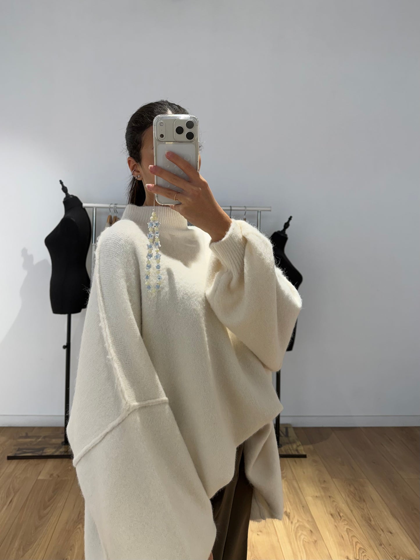 Pull « Doudou » col montant surpiqué en Laine - 5 Coloris