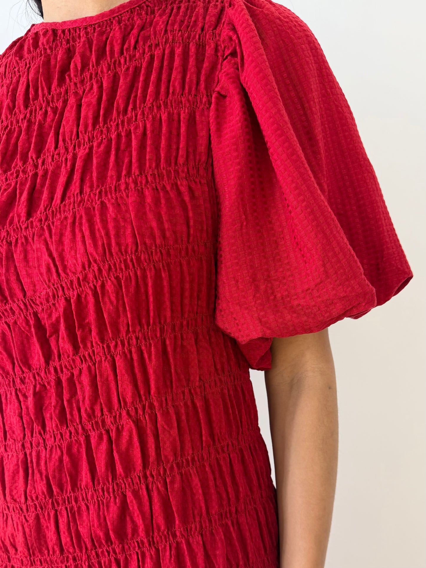 Robe longue coton smockée manches volantes dos noué femme