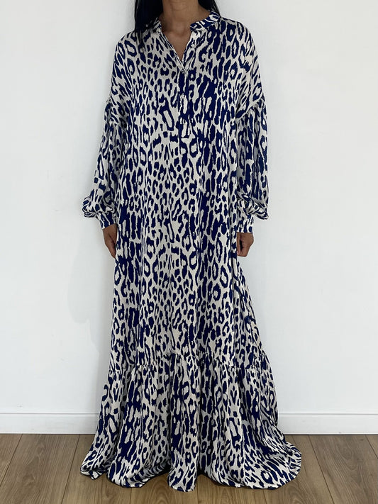Robe à motif léopard bleu nuit, coupe ample et fluide