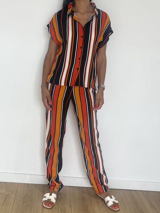 Ensemble Kelly orange à rayures pour un look dynamique