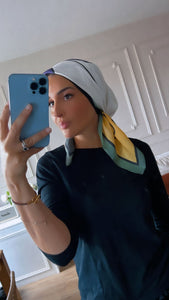Selfie miroir accessoire foulard en satin
