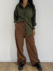 Pantalon en velours côtelé marron, essentiel confortable pour femme
