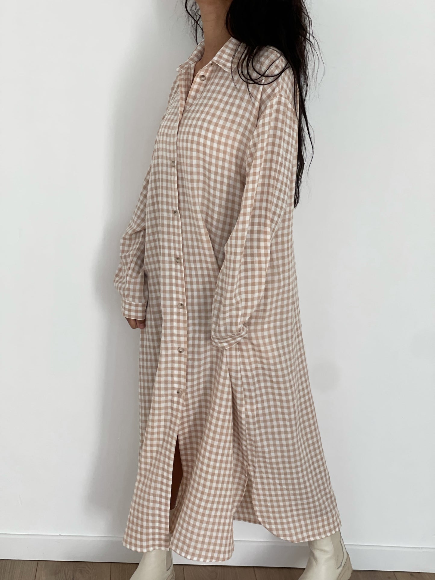 Robe chemise longue à carreaux couleur beige pour femme