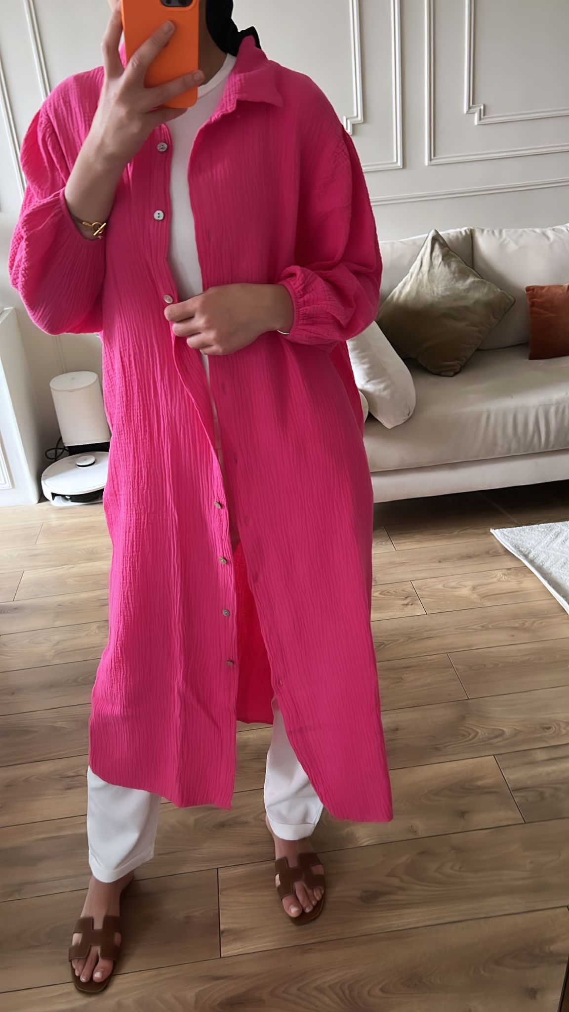 Robe ample en gaze de coton rose avec boutonnage blanc