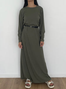Robe longue verte style vintage avec ceinture noire pour femme