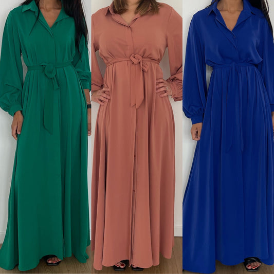 Collection de robes de soirée longues ceinturées en vert, rose poudré et bleu royal